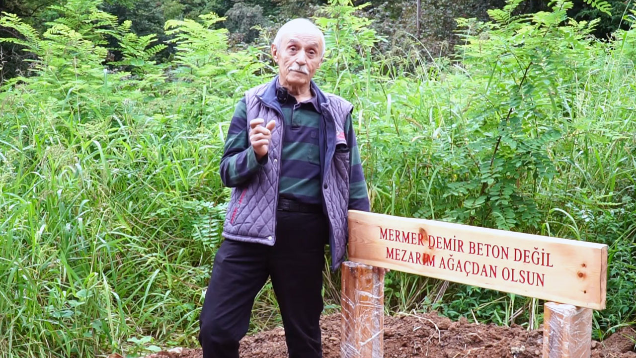 Foto - Herkesi şaşkına çevirdi! Ölmeden önce kendine sıradışı bir mezar yaptırdı