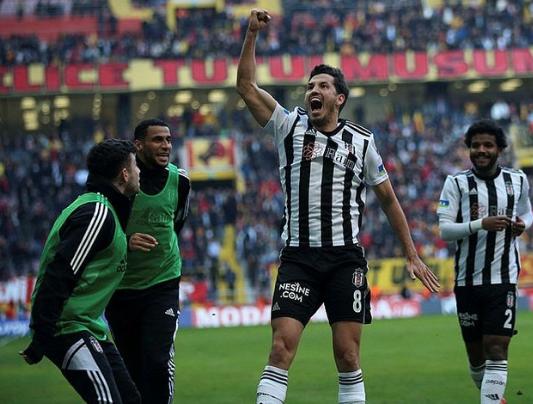 Foto - Herkesi şok etti: Beşiktaş'ta flaş transfer gelişmesi! Şenol Güneş'in prensine talip çıktı...