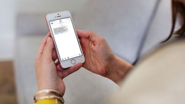 Herkesin cep telefonuna aynı mesaj geldi! Gören, hemen bunu yapmaya başladı