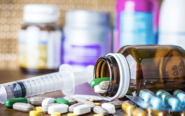 Herkesin evinde olan 66 ilacın satışı durduruldu! İşte yasaklı ilaçların listesi