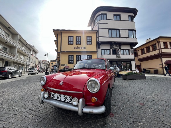 Foto - Herkesin gözü bu otomobilde! Hurda halde buldu 1 milyon lira harcadı