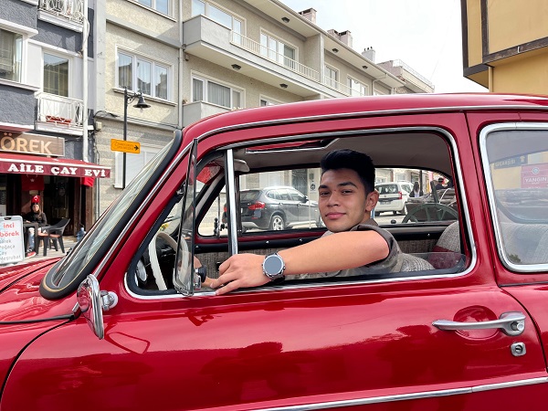 Foto - Herkesin gözü bu otomobilde! Hurda halde buldu 1 milyon lira harcadı