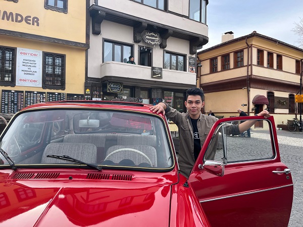 Foto - Herkesin gözü bu otomobilde! Hurda halde buldu 1 milyon lira harcadı