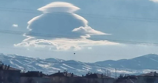 Foto - Herkesin uykusu kaçacak! Depremi 5 gün önceden bildi... Gökyüzüne bakıp onları gördü ve 'deprem olacak' dedi