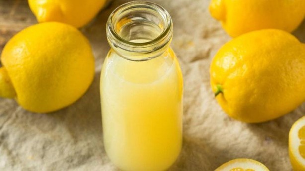 Foto - Herkesin yaptığı hata! Limonlu suyun faydasını sıfırlıyormuş, 1 saate ihtiyaç var