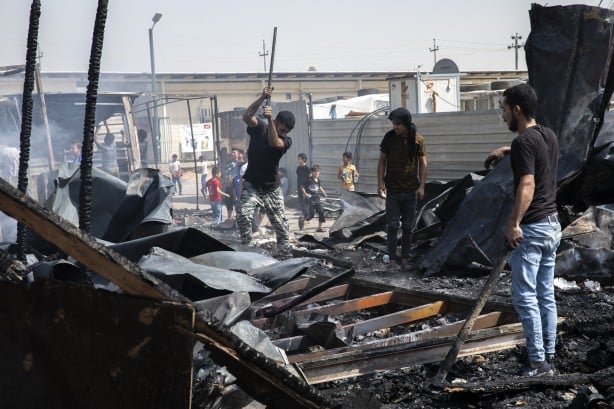 Foto - Herşem Kampı'nda yangın çıktı.