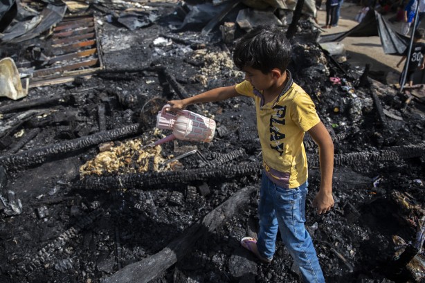 Herşem Kampı'nda yangın çıktı.