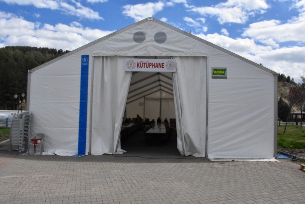 Foto - Herşey gençlerimiz için.. Büyük fedakarlık örneği! Böyle duyurdular...