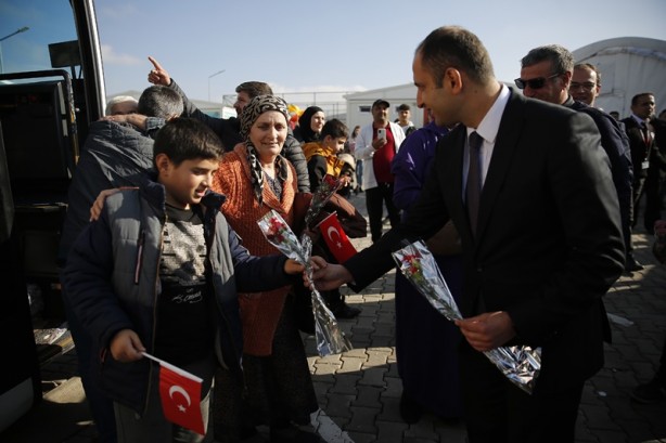 Foto - Herson'dan gelen 88 Ahıska Türkü, Elazığ'a ulaştı