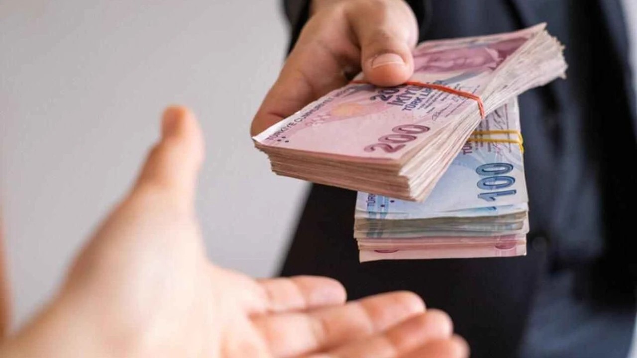 Foto - Hesaplarınızı hemen kontrol edin! SGK'dan işsizlere, ev hanımlarına, yeni evleneceklere...