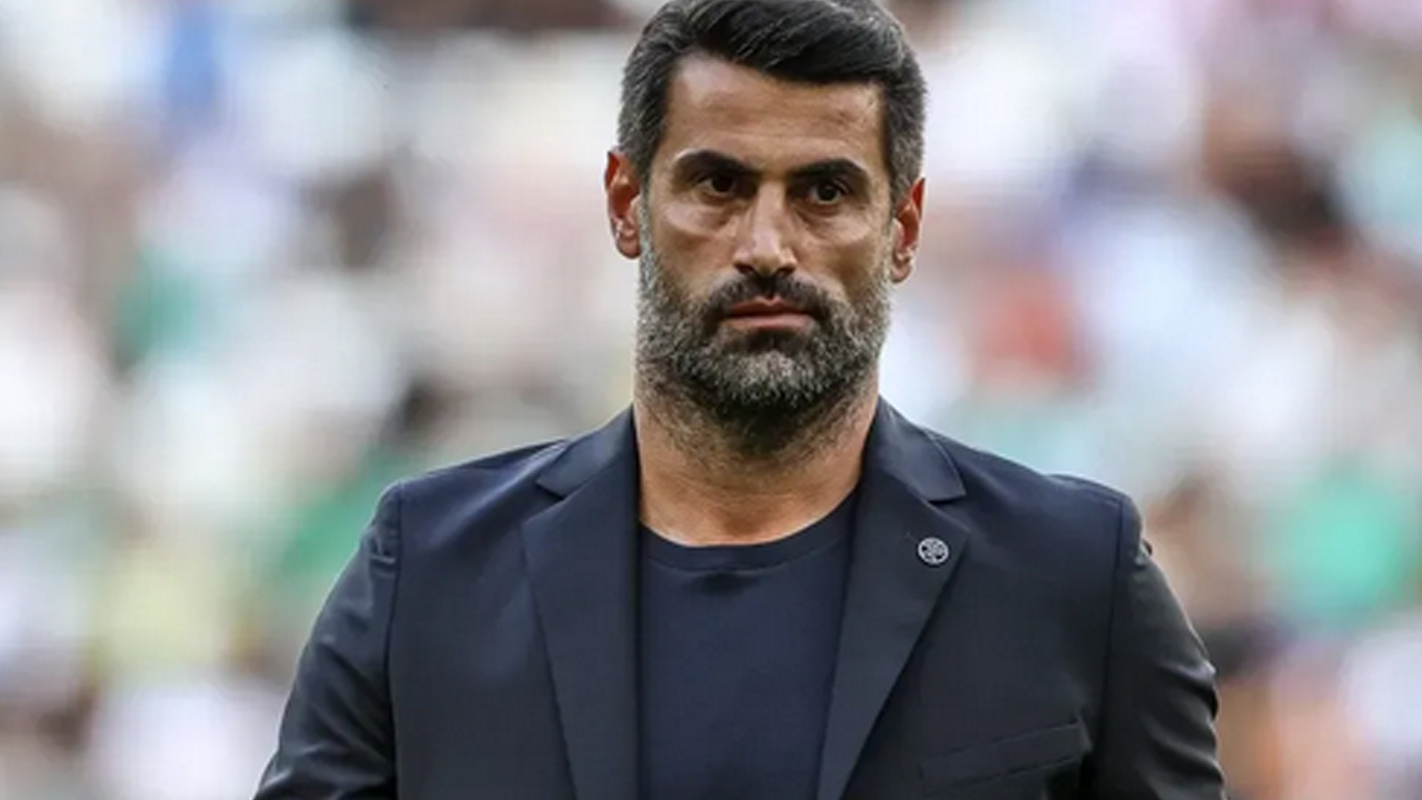 Foto - Hey gidi Volkan Hocam hey! 13 maçta 2 galibiyet alınca olanlar oldu...