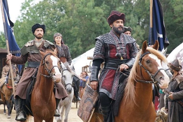 Foto - Heyecanla bekleniyordu! Osman ve Ertuğrul Bey nihayet kavuşuyor
