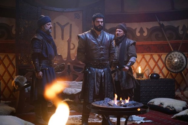 Heyecanla bekleniyordu! Osman ve Ertuğrul Bey nihayet kavuşuyor