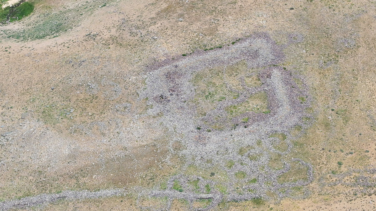 Foto - Heyecanlandıran keşif! O ilimizde 3 bin rakımda gizemli kale bulundu