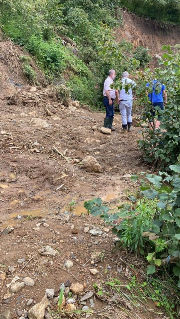 Foto - Heyelan nedeniyle kapanan yol ulaşıma açıldı