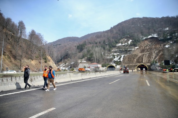 Foto - Heyelan nedeniyle kapanmıştı! KGM, Bolu Dağı Tüneli için saat verdi
