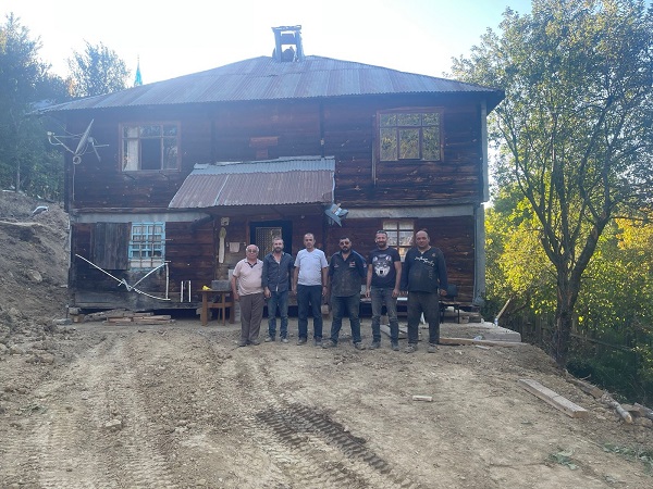 Foto - Heyelan tehlikesi altındaydı! Evini yıkmaya kıyamayınca bakın çözümü nasıl buldu