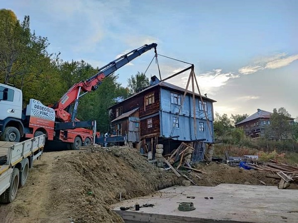 Foto - Heyelan tehlikesi altındaydı! Evini yıkmaya kıyamayınca bakın çözümü nasıl buldu