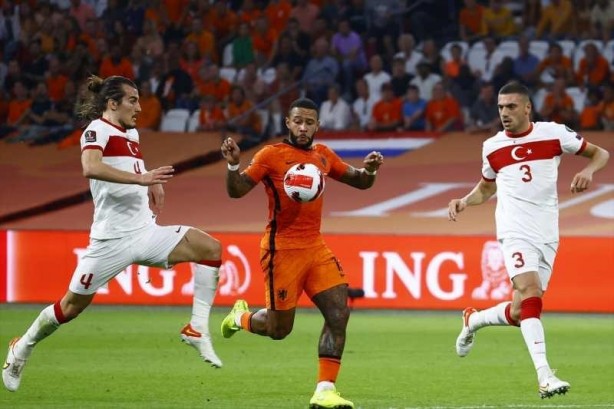 Foto - Hezimete uğrayan Milli Takım ve Şenol Güneş'e ağır sözler!