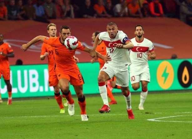 Foto - Hezimete uğrayan Milli Takım ve Şenol Güneş'e ağır sözler!