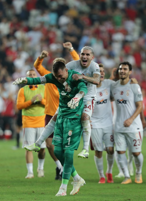 Foto - Hiç hesapta olmayan gelişmeyi açıkladılar: Galatasaray yeni bir krizin eşiğinde… Duyan, duymayanlara haber etsin