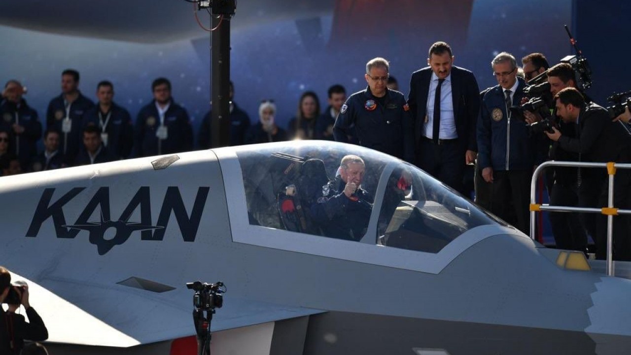 Hiç hesapta olmayan ülke Kaan'ı incelemeye aldı! Eğer alırlarsa taşlar yerinden oynar