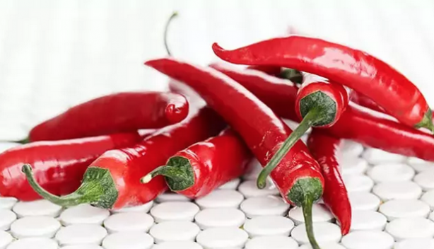 Foto - Hiç Kimse bilmiyor! Geceleri ağrıdan sızıdan uyutmayan gribin çaresi acı biberde saklı...