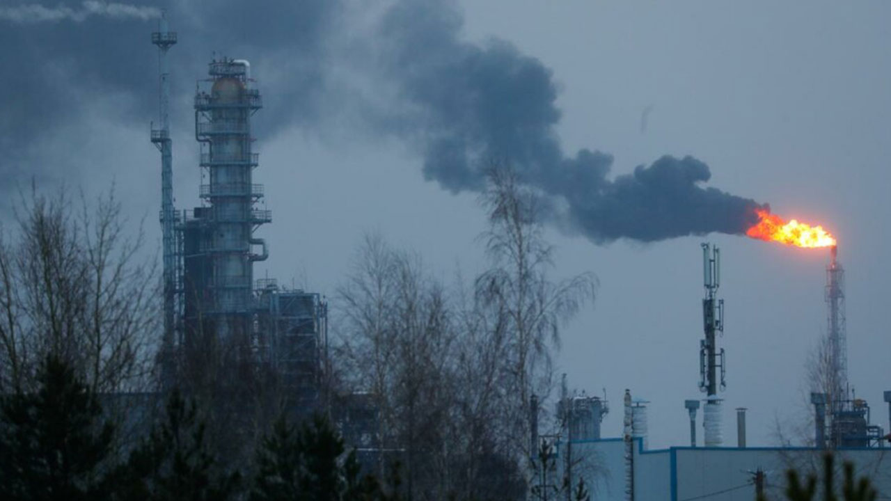 Hiç olmayacak şey oldu: Petrol tesisi vuruldu, İHA'lar peş peşe düşürüldü