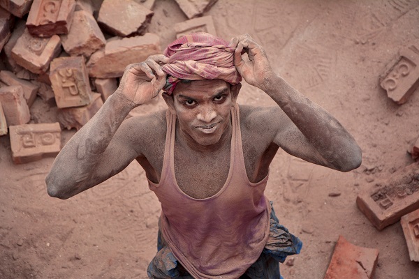 Foto - Hiçbir güvenlik önlemi yok! Çocuklar böyle çalıştırılıyor