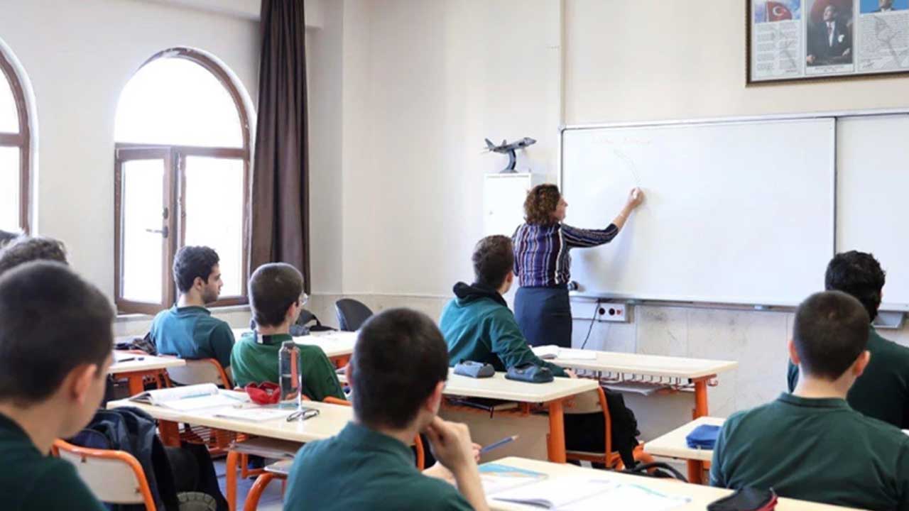 Foto - Hilal Kaplan, Türk insanının neden İngilizce öğrenemediğini açıkladı