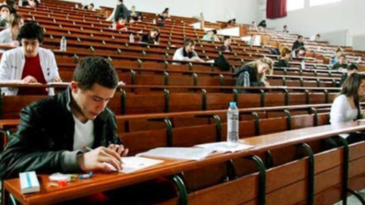 Foto - Hilal Kaplan, Türk insanının neden İngilizce öğrenemediğini açıkladı