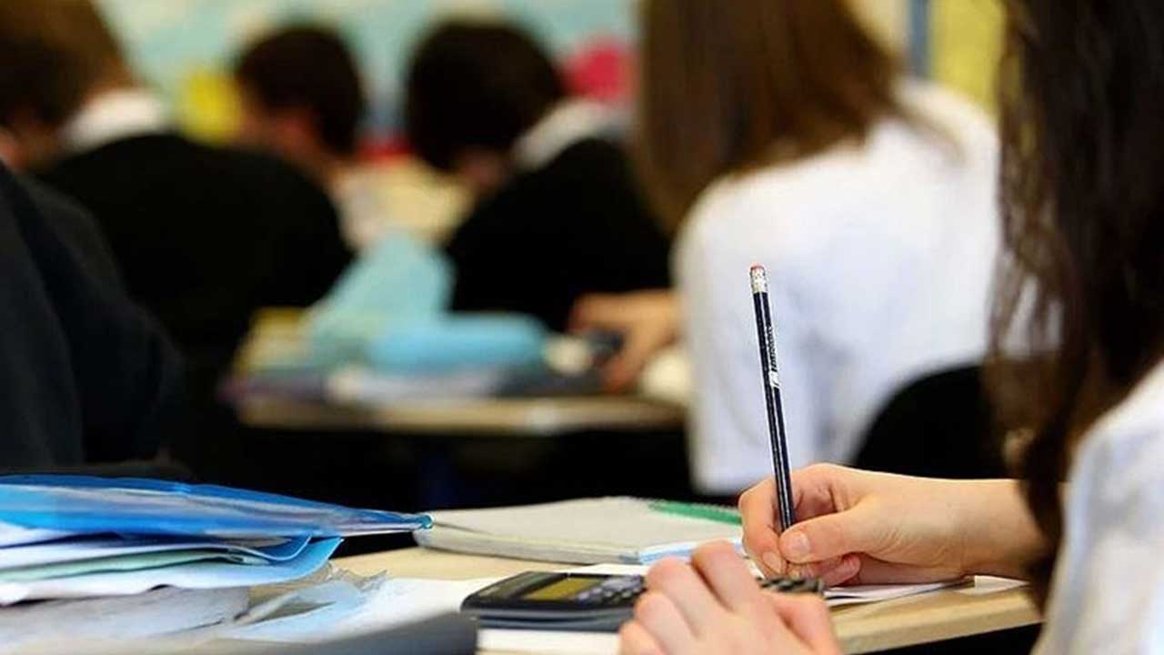 Foto - Hilal Kaplan, Türk insanının neden İngilizce öğrenemediğini açıkladı