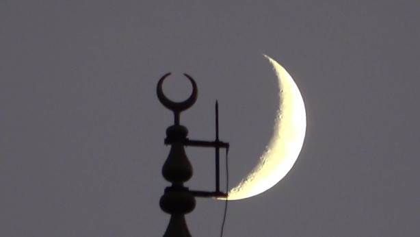 Foto - Hilal ve minarenin muazzam görüntüsü hayran bıraktı