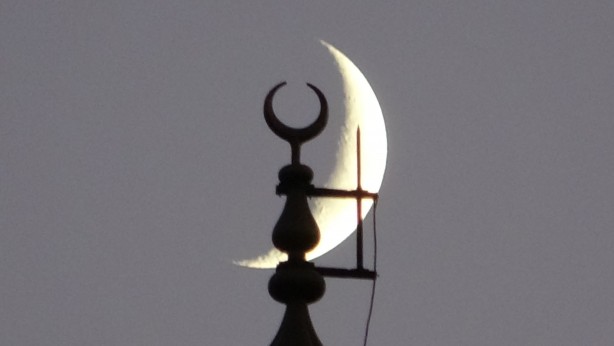 Foto - Hilal ve minarenin muazzam görüntüsü hayran bıraktı