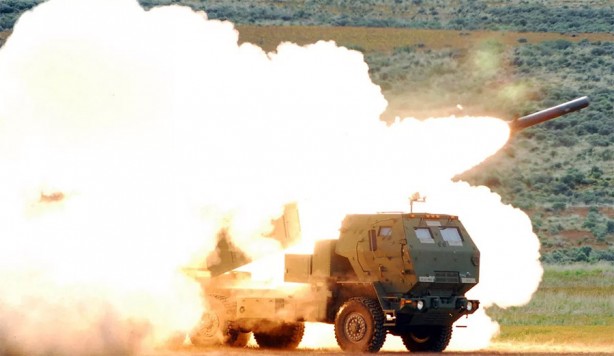 Foto - HIMARS füzelerini alıp dünyaya duyurdular: 48 saatte Türk savaş gemilerini, İHA'larını imha edeceğiz