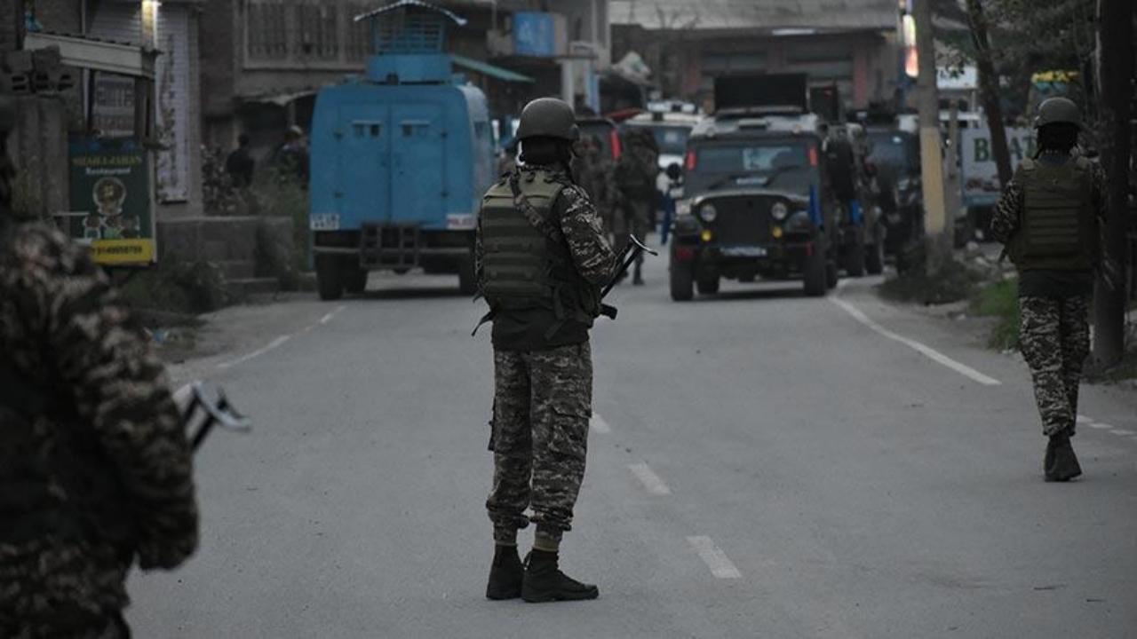 Hindistan-Pakistan savaşı resmen başladı! O "cami" detayı herkesi şaşkına çevirdi
