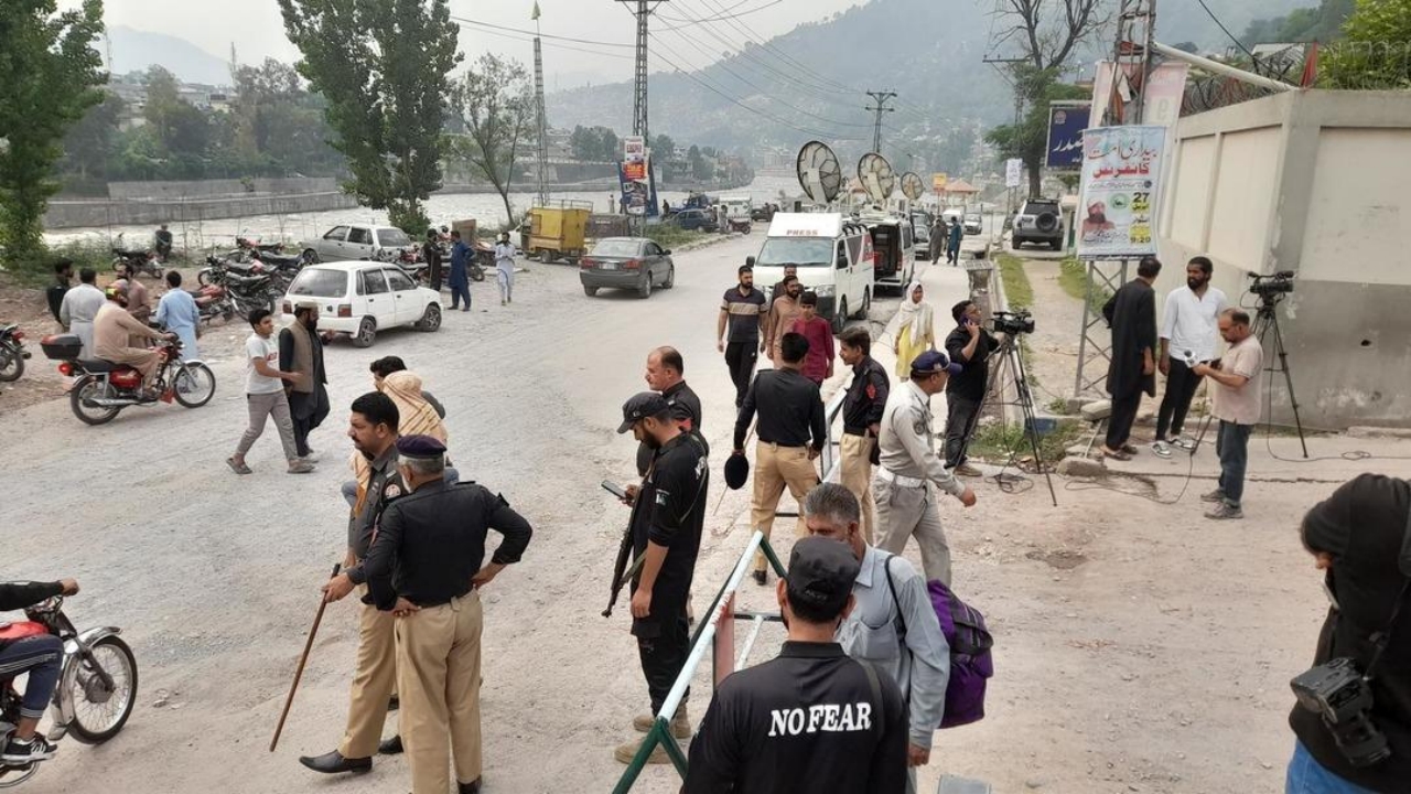 Foto - Hindistan-Pakistan savaşı resmen başladı! O "cami" detayı herkesi şaşkına çevirdi