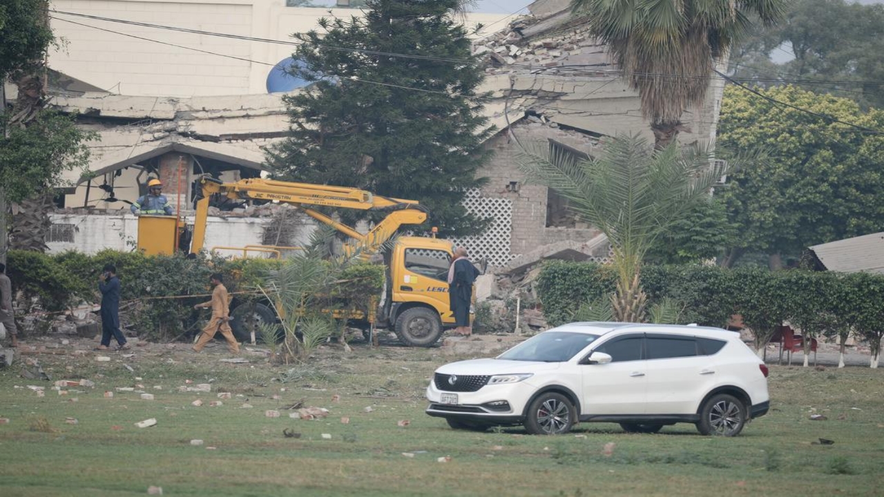 Foto - Hindistan-Pakistan savaşı resmen başladı! O "cami" detayı herkesi şaşkına çevirdi