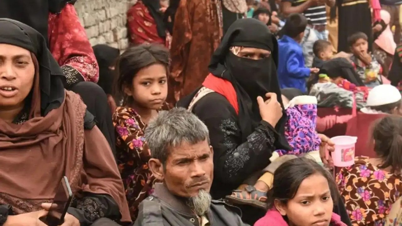 Foto - Hindistan yüzlerce Müslüman'ı sınır dışı ediyor!