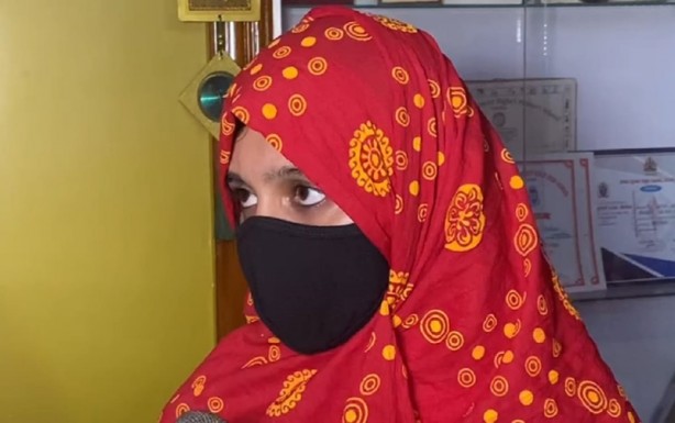 Hindistan'da başörtüsü taktığı için sözlü tacize uğrayan kadın: Korkmuyorum