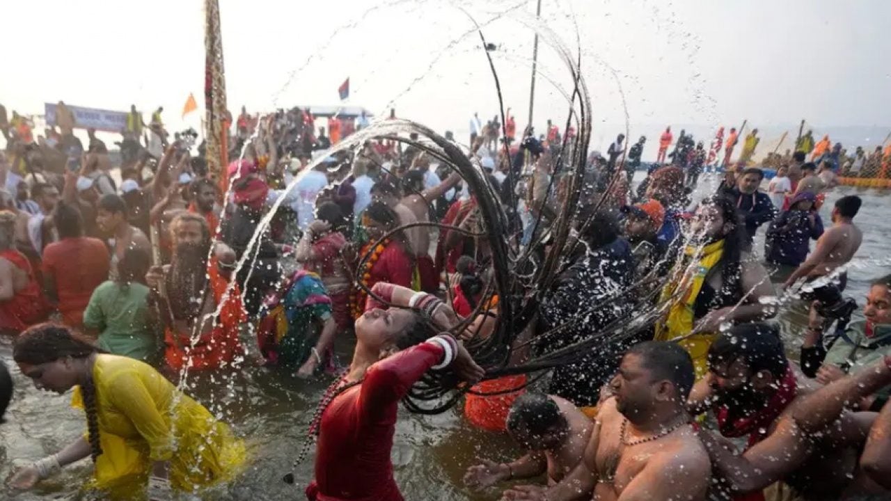 Foto - Hindistan'da dini festival faciaya dönüştü! İzdihamda 19 kişi hayatını kaybetti