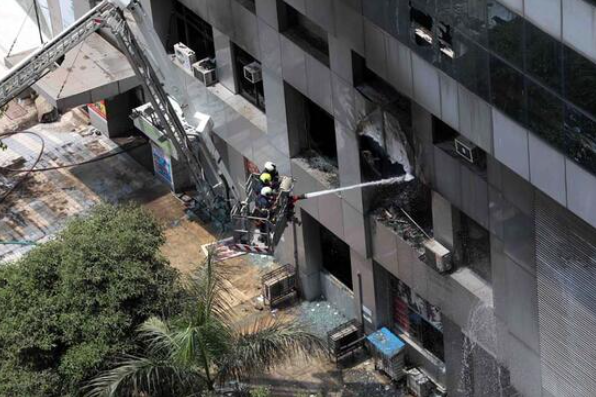 Foto - Hindistan'da koronavirüs hastanesinde yangın: 9 ölü