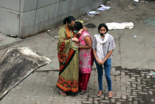 Foto - Hindistan'da koronavirüs hastanesinde yangın: 9 ölü