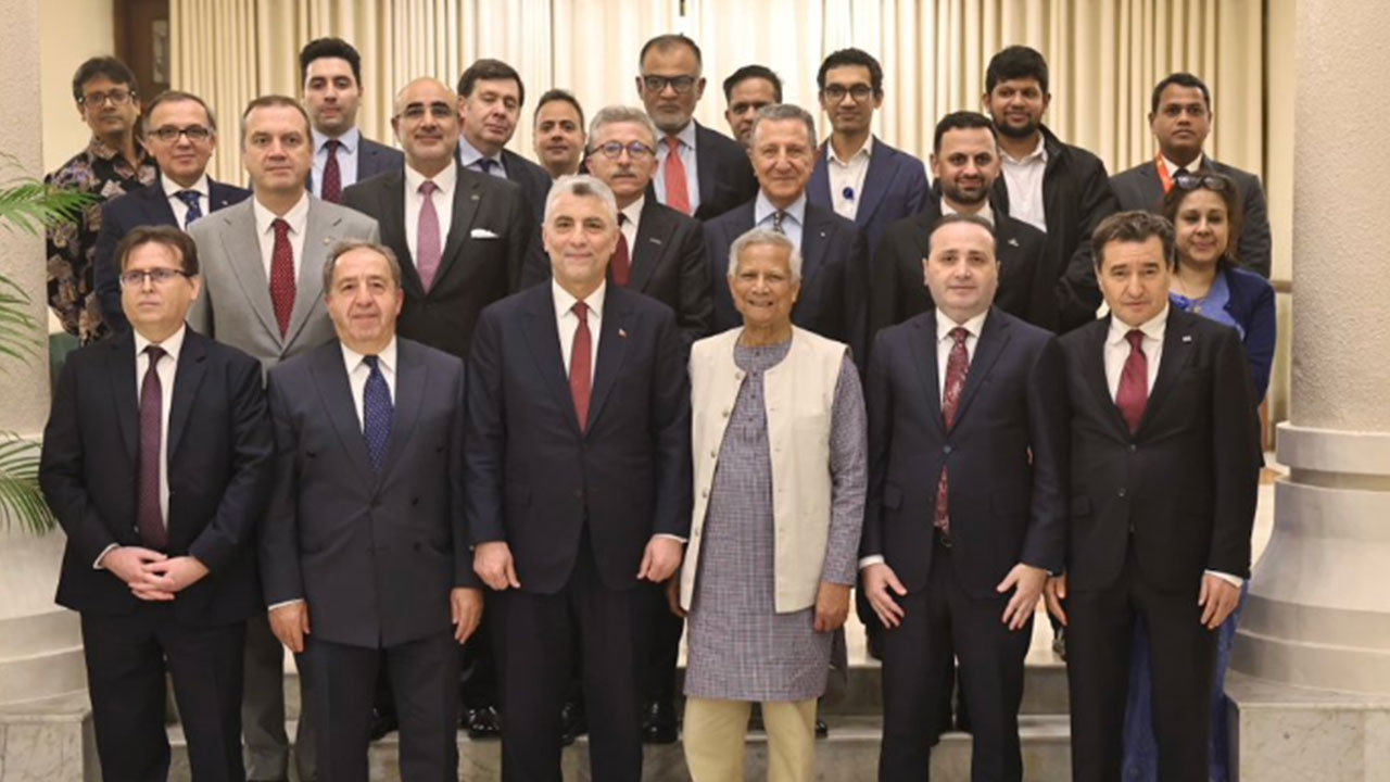 Foto - Hindistan'da Türkiye depremi! 'Yerimizi alıyorlar' diyerek duyurdular