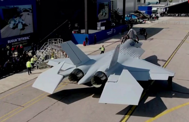 Foto - Hindistan'ın eski mareşalinden MMU Kaan paniği: Türkiye'den 100 tane sipariş verebilirler, biz daha sertifika alamadık