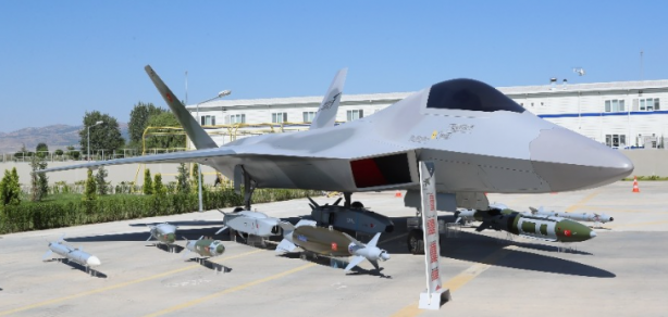 Foto - Hindistan'ın eski mareşalinden MMU Kaan paniği: Türkiye'den 100 tane sipariş verebilirler, biz daha sertifika alamadık