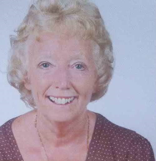 Foto - Hıristiyan olarak yaşadı, Müslüman gibi gömüldü .