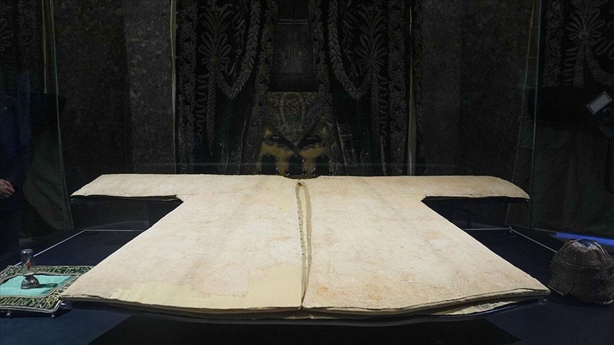 Hırka-i Şerif ziyarete açıldı 