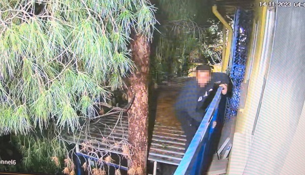 Foto - Hırsızlar 'Örümcek Adam'a özendi! 