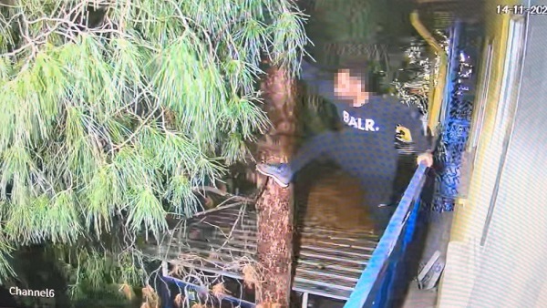 Foto - Hırsızlar 'Örümcek Adam'a özendi! 